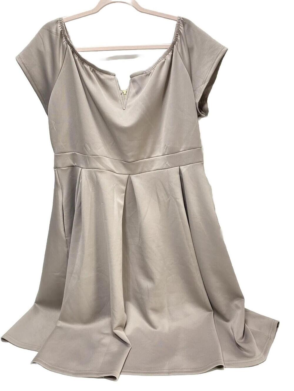 Women’s Cute Fit and Flare Back Zip Beige Dress XXL Brand New Stylish